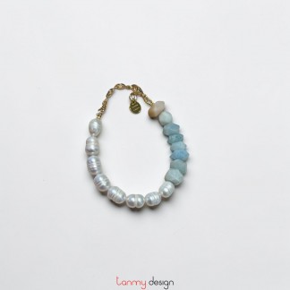 Aquamarine and Pearl Bracelet